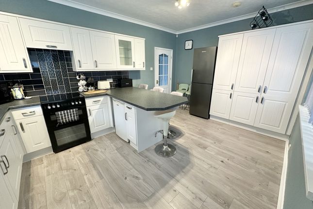 17, Mill Hey Avenue, Poulton-Le-Fylde photo 3