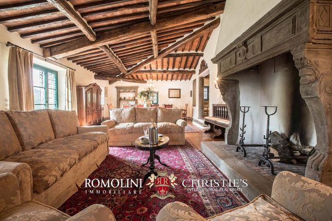 Villa for sale in Pistoia, Tuscany, Italy