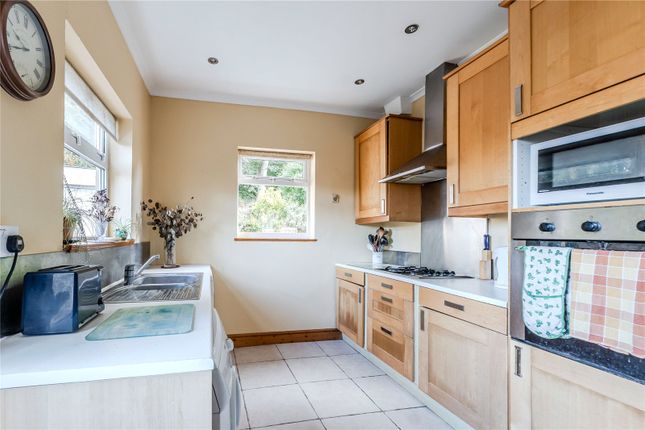 12, Buckingham Grove, Leeds photo 4