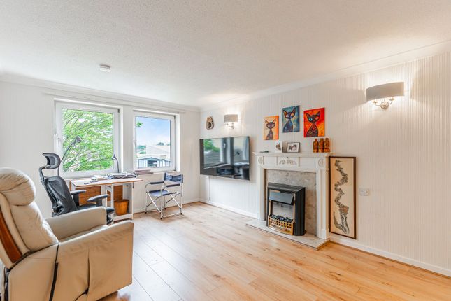 24 Strathmore Court, 20 Abbey Drive, Jordanhill, Glasgow photo 2