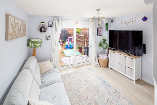 89, Heron Drive, Bicester photo 4