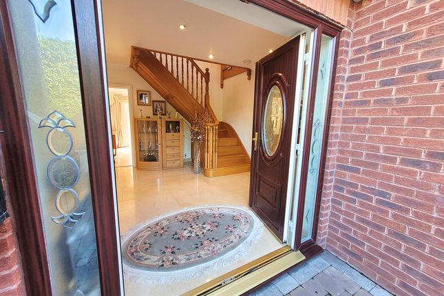 2, SANDERLING CLOSE, PORTHCAWL photo 4
