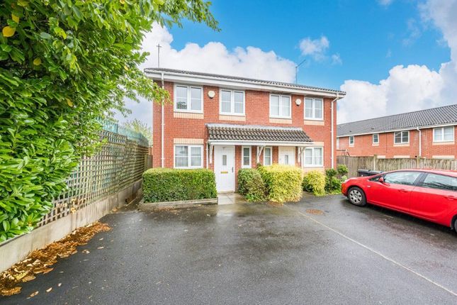 27 Molyneux Close External.Jpg