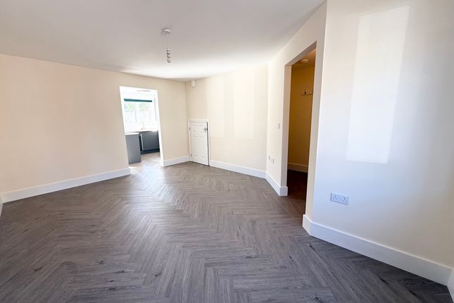 5, Faraday Road, Portsmouth photo 2