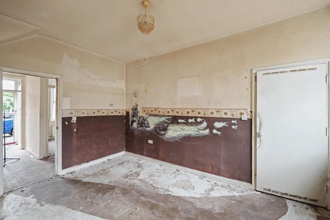 31 Canterbbury Street, Newcastle upon Tyne photo 4
