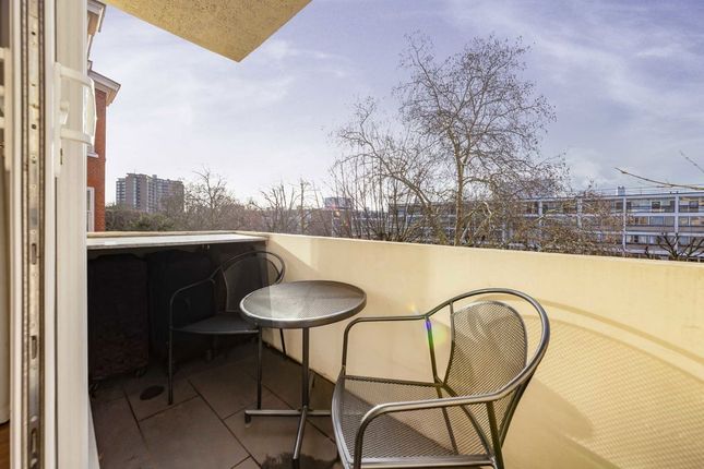 110 Wellesley Court, Maida Vale, London photo 4