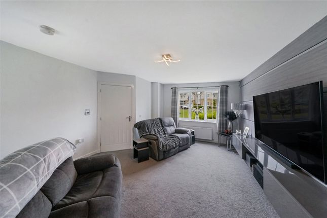 90, Caldercruix Crescent, West Lothian photo 4