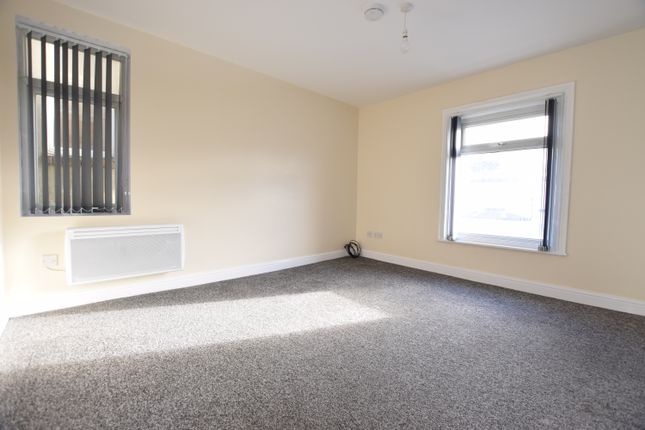 Flat to rent in Havelock Street, Blackpool