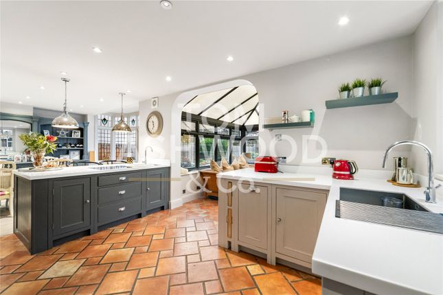 131, Upney Lane, Barking photo 4