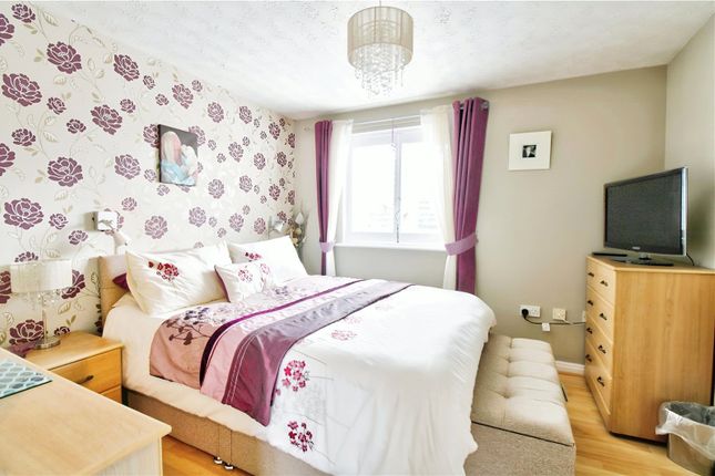 Flat for sale in Canal View Court, Field Lane, Litherland, Liverpool