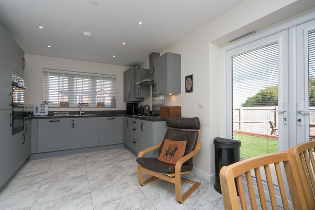 8, Yr Helyg, Colwyn Bay photo 2