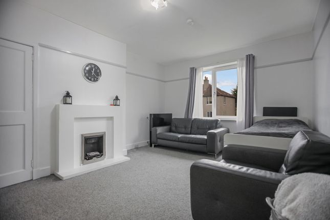 52 Sighthill Drive, Edinburgh photo 4