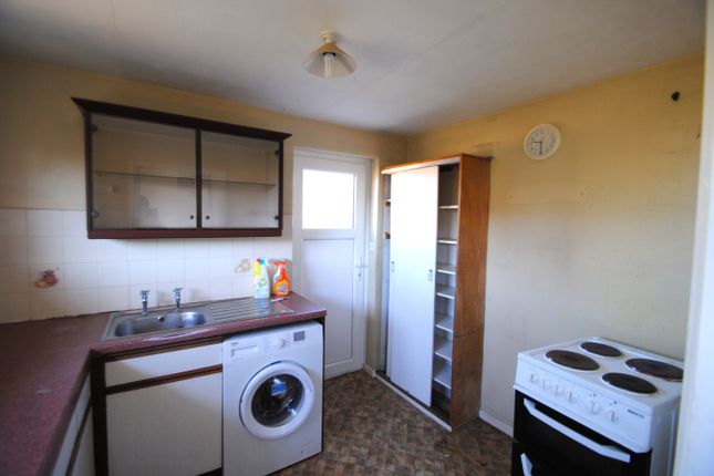 19, Kayte Close, Cheltenham photo 3