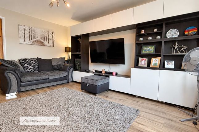 Rawsthorne Ave, Edenfield photo 2