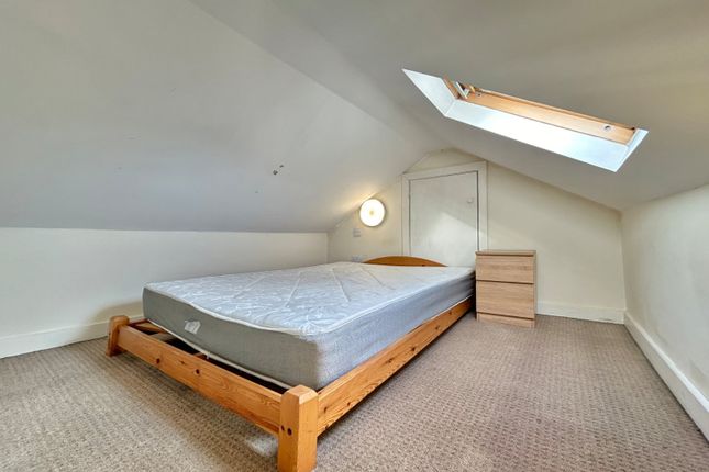 Flat 3B, 27, Claremont Drive, Leeds photo 5