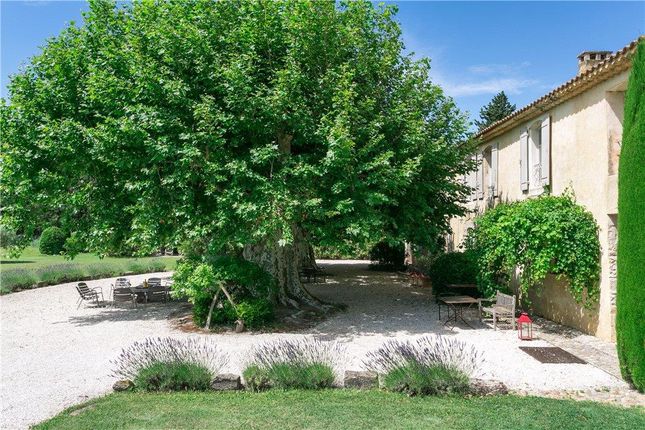 Thumbnail Villa for sale in L'isle-Sur-La-Sorgue, Vaucluse, Provence, France