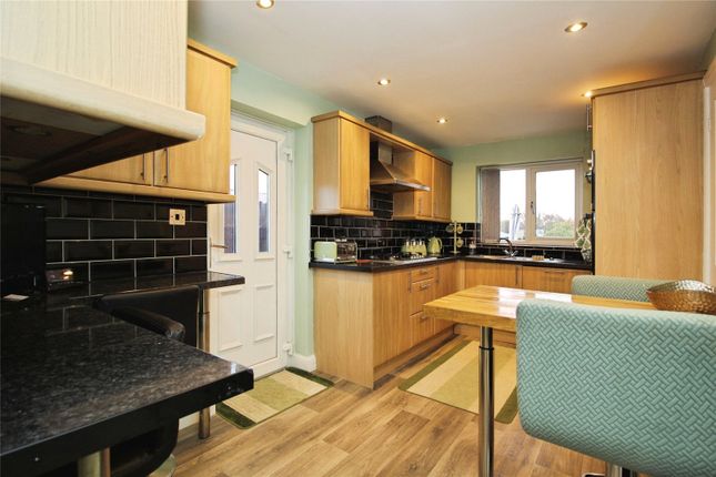 Raylands Lane, Leeds, West Yorkshire LS10 photo 3