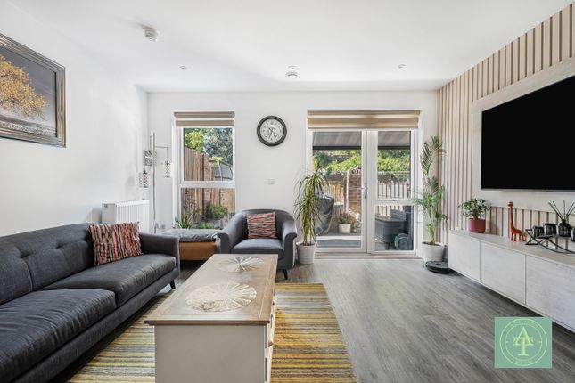 6 Bloomsbury Avenue, London photo 2