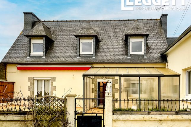 Villa for sale in Ploufragan, Côtes-D'armor, Bretagne