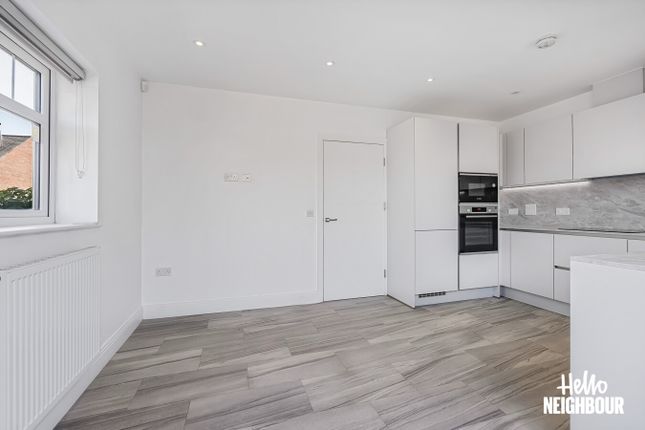 12, Fullers Avenue, Watford photo 4