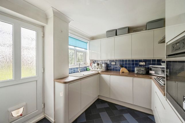 11, Huntingdon Crescent, Scunthorpe photo 2