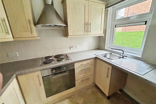 5, Small Thorn Place, Swadlincote photo 3