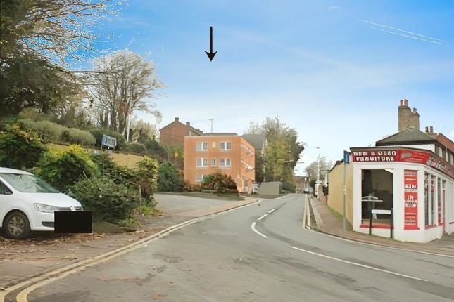 Land for sale in Berkeley Mount, Old Road, Chatham