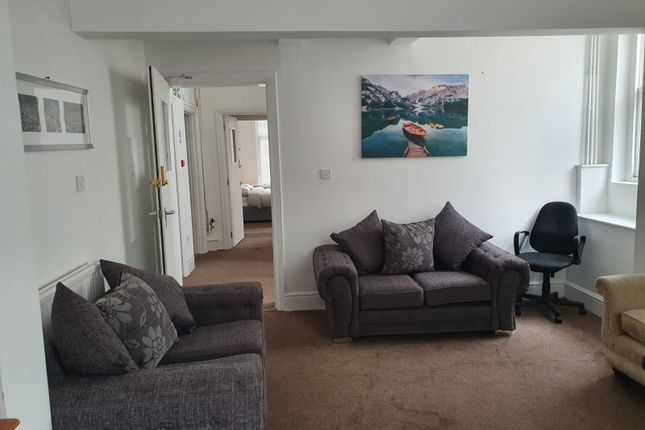 Flat to rent in Pearson Park, Hull