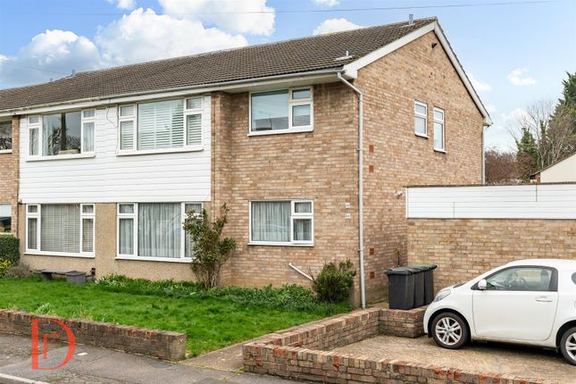 Flat for sale in Valley Close, Loughton