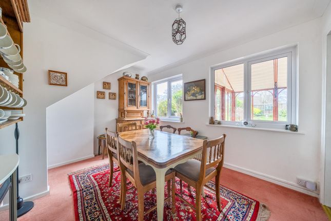 Sylvans, Potterne Road, Devizes photo 4