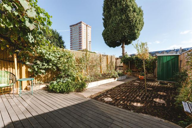 Pownall Road, London photo 3