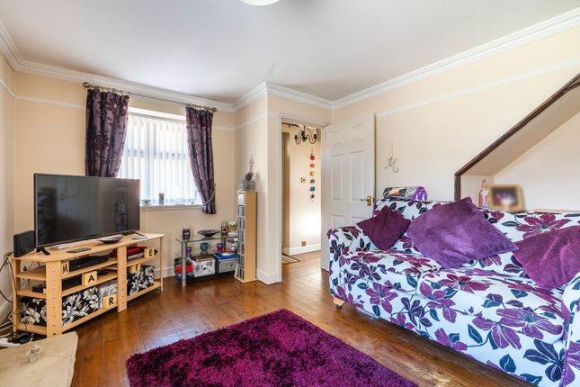 3 Dersley Court, Norwich photo 4