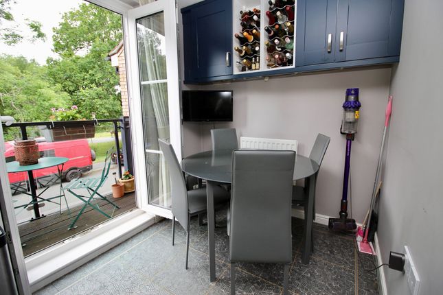 3 Wellstead Way, Southampton photo 4