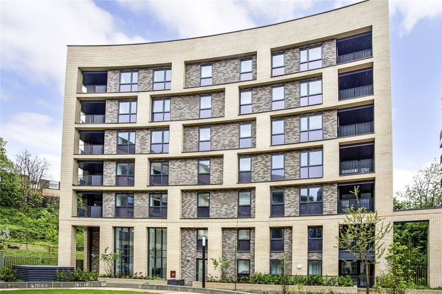 Thumbnail Flat for sale in Heathside, Greenwich, London