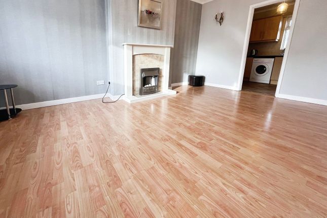 16, Lawnmount Crescent, Lisburn photo 3