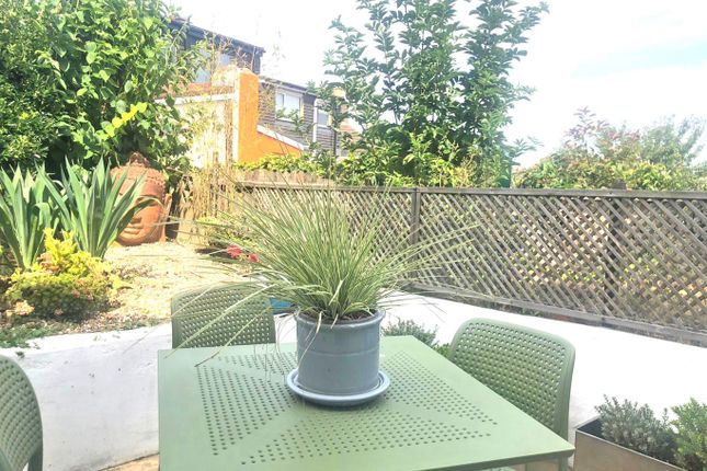 307 Queens Park Road, Brighton, East Sussex photo 3