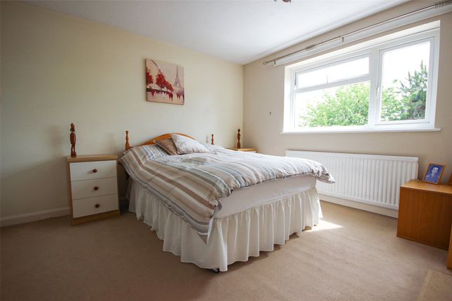 34, Goodrich Avenue, Bedfordshire photo 2