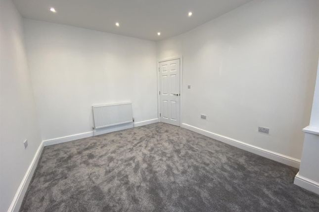 3, Wakemans Hill Avenue, London photo 3