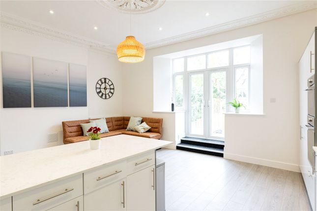 Garden Flat, 12, Clifton Park Road, Bristol photo 3