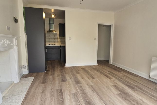 15, Frant Road, Thornton Heath photo 2