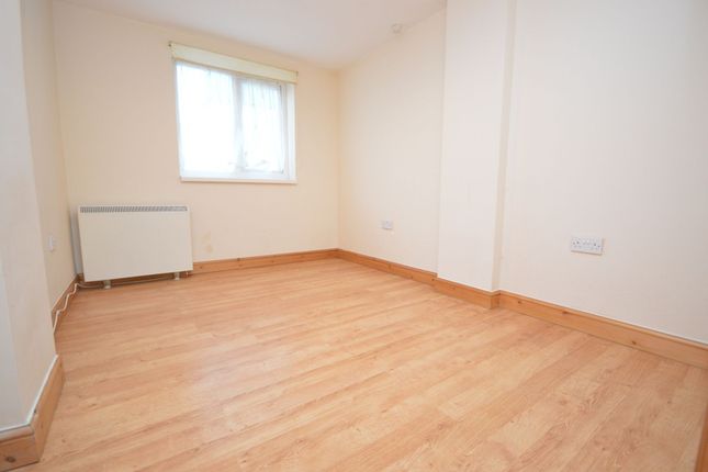 Flat 3, 246 Henver Road, Newquay photo 5