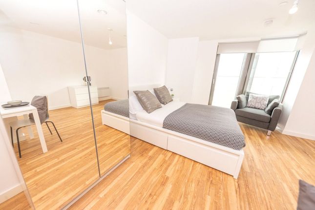 205 The Tower, 19 Plaza Boulevard, Liverpool photo 3