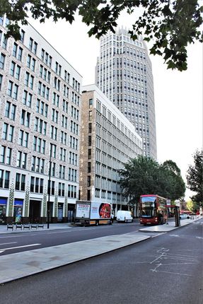 Flat to rent in Conquest Tower, 130 Blackfriars Road, London
