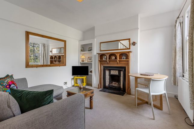 59c, Dukes Avenue, London photo 2
