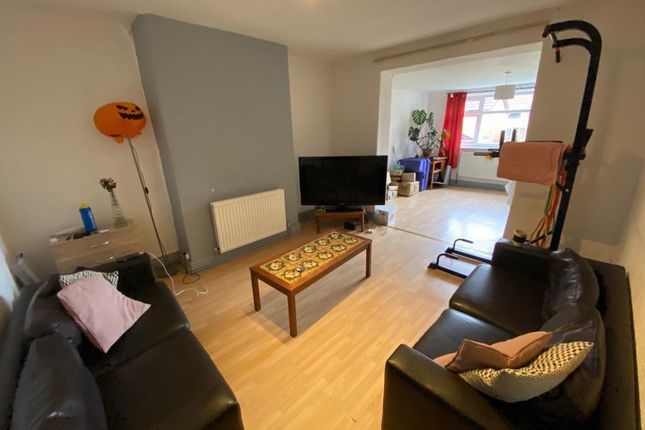 43, School Grove, Manchester photo 5