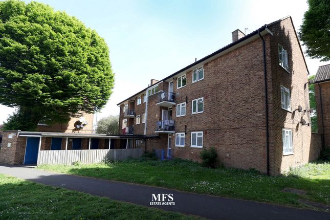 Flat for sale in Norwood Close, Southall