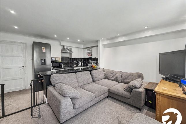 Flat 10, Mount Lodge,, Valley View Road, Kent photo 3