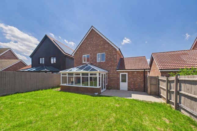12, Martins Way Hardwick, Cambridge photo 3