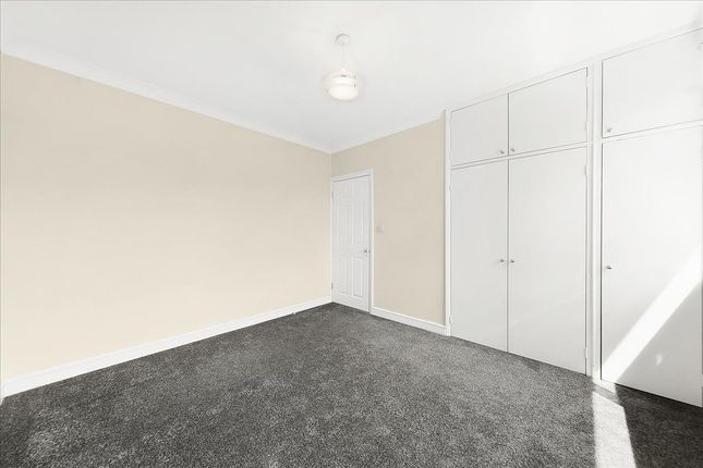 Flat to rent in Knights House, West Kensington, London