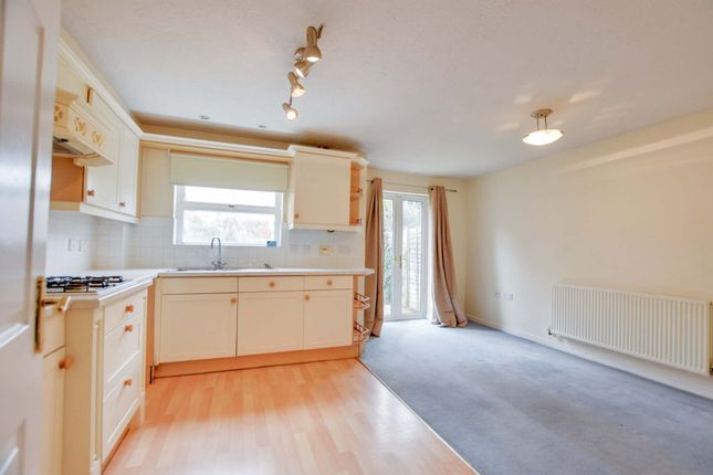 76 South Knighton Road, Leicester photo 2
